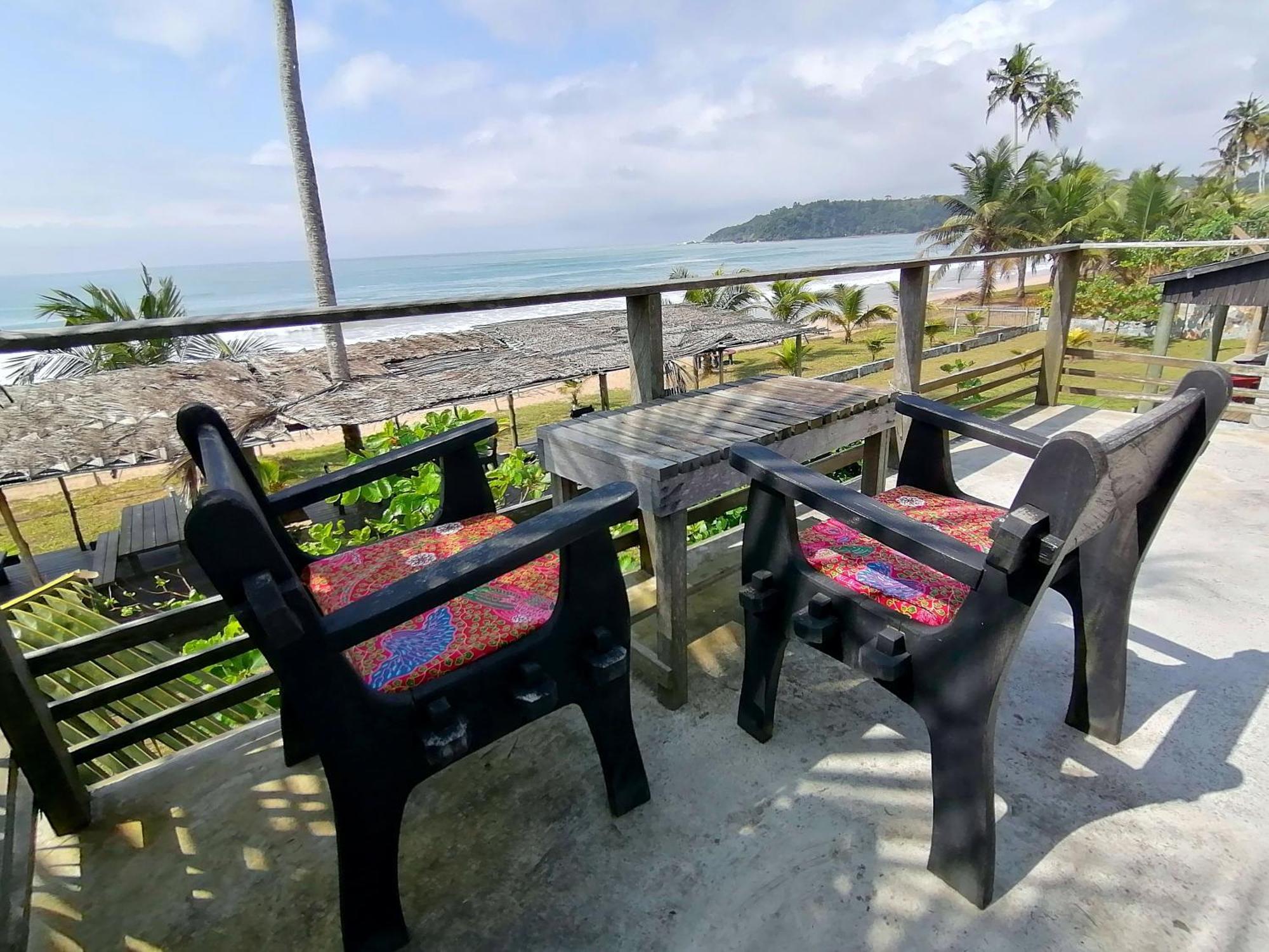 Afro Beach Eco Resort Butre Phòng bức ảnh